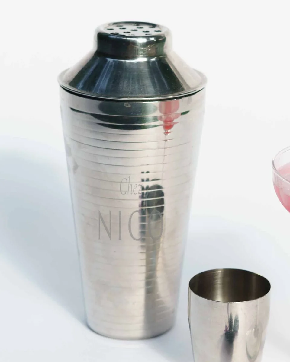 Shaker à cocktail en inox gravé « Chez NICO »